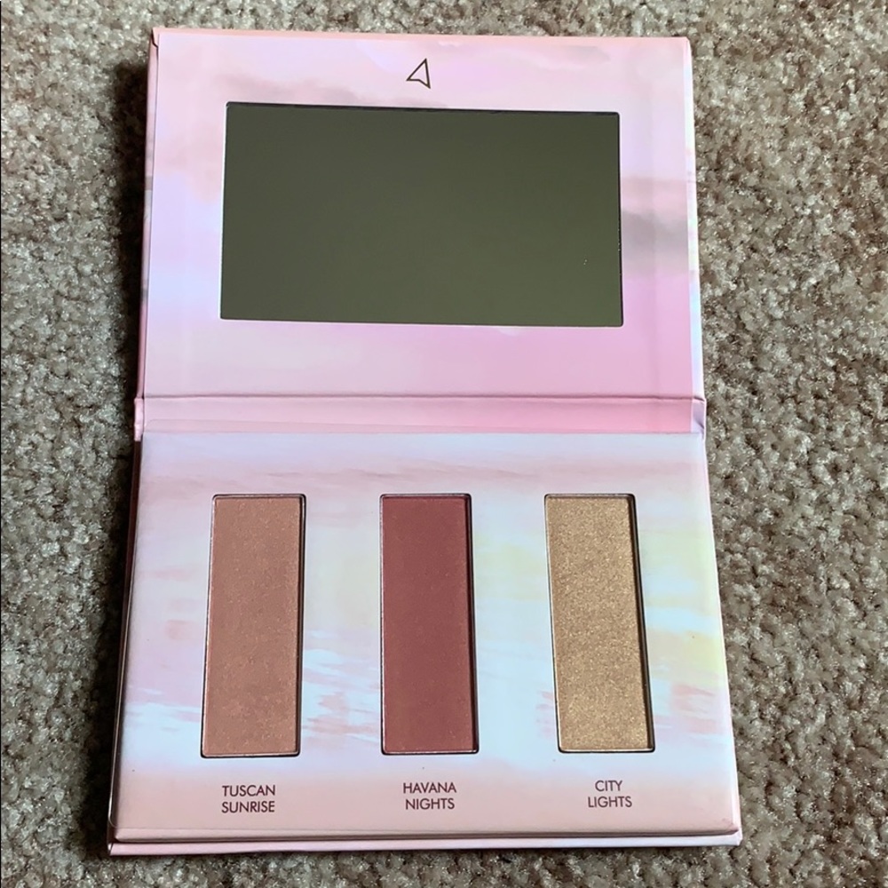 Wanderess Dusk To Dawn